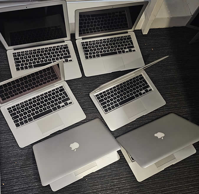 Apple laptops in working order